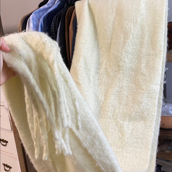 Scarf - Picture 2 of 3